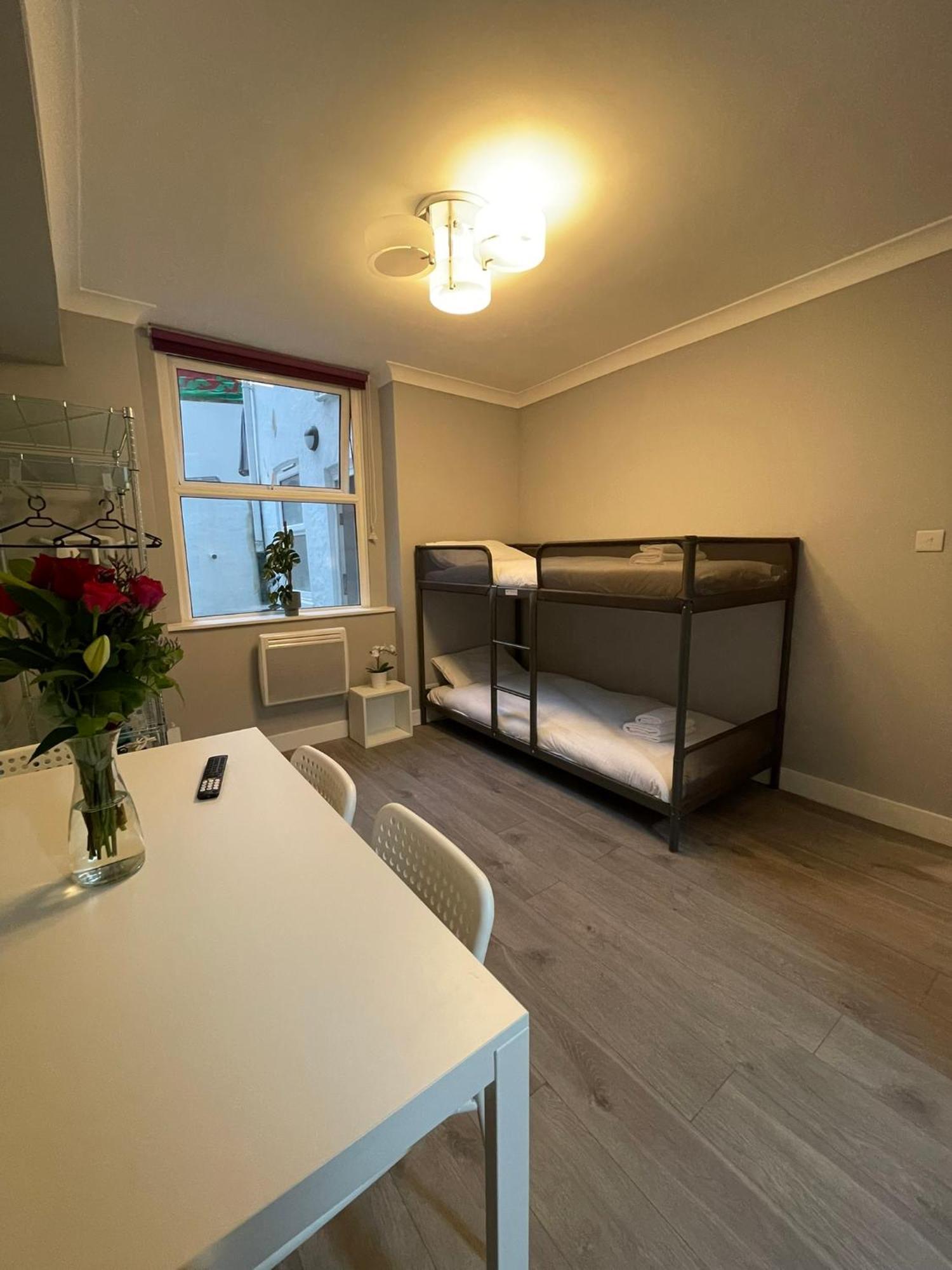 Westminster Inn Londra Dış mekan fotoğraf